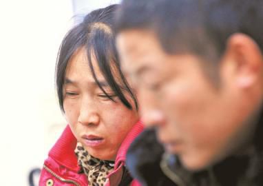 找不到女兒，小王的父母傷心難過。