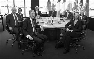 4月15日，日本外相岸田文雄（左二）參加G7外長會 新華社發(fā)