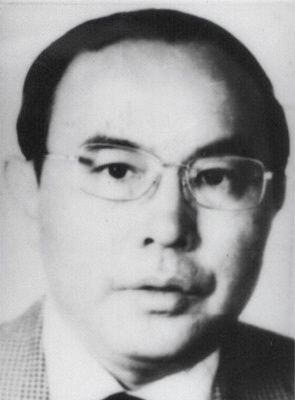 胡玉興 現(xiàn)年59歲，外逃前任山西省太原市住房制度改革辦公室主任，2002年7月逃往澳大利亞或新西蘭。