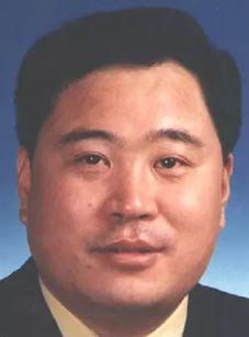 【盤點(diǎn)】“紅色通緝令”嫌犯在國外如何揮霍？