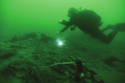水下測(cè)繪。（圖據(jù)國(guó)家文物局水下文化遺產(chǎn)保護(hù)中心）