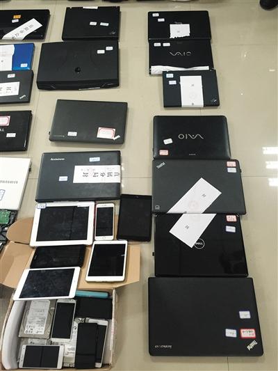 警方查獲的部分作案工具。新京報記者 吳為 攝