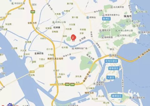 以此前的格力康樂園為例。在2005年，格力電器就已出資2億元，建立員工生活區(qū)——格力康樂園。該生活園區(qū)建筑面積達(dá)12萬平方米以上，可容納員工10000多人。后來，斥資4億的康樂園二期也已經(jīng)投入使用。