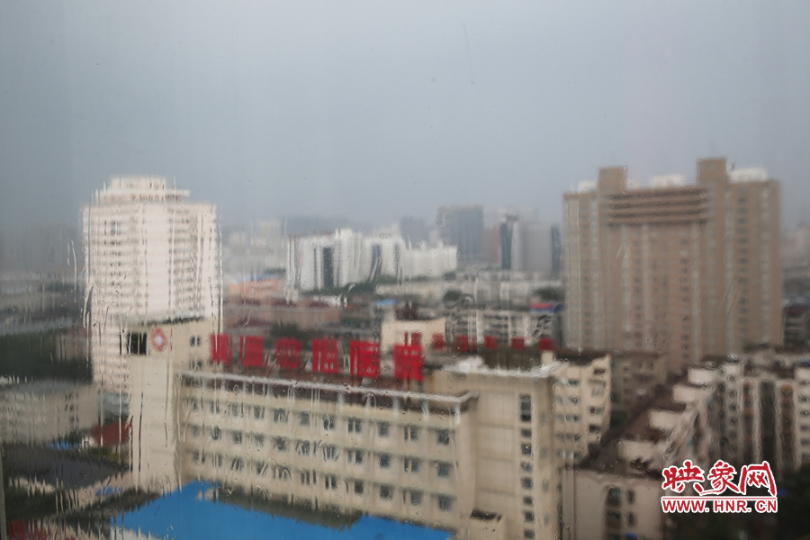 17時39分,鄭州強降雨漸停。