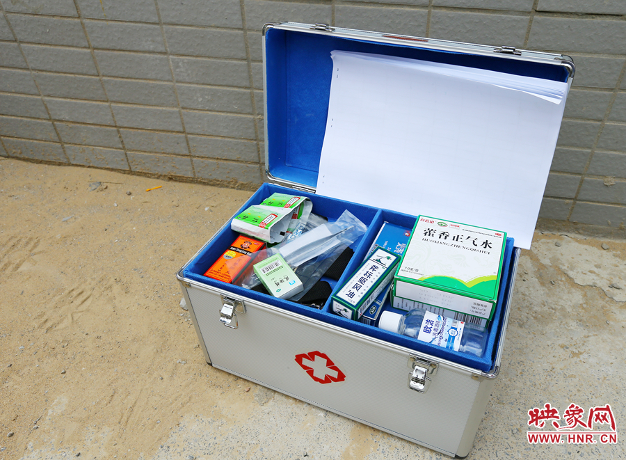 高溫天氣下，防暑藥品是必須準(zhǔn)備的