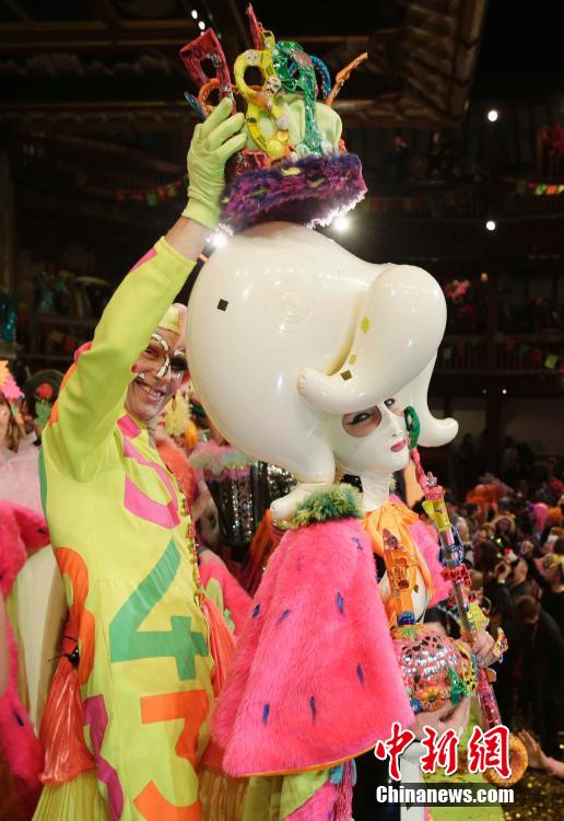 另類(lèi)世界小姐大賽舉行 選手奇葩造型雷爆眼球