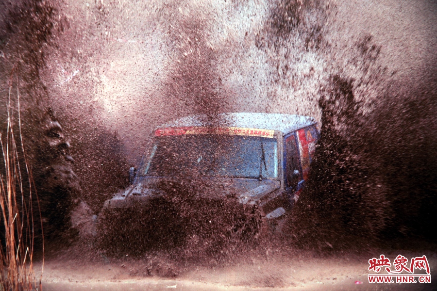 賽車的世界、更是男人的世界。圖為部分參展攝影作品。