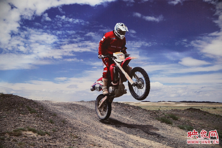 賽車的世界、更是男人的世界。圖為部分參展攝影作品。