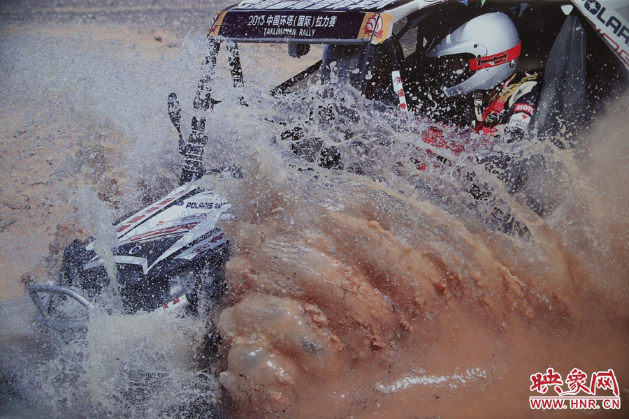 賽車的世界、更是男人的世界。圖為部分參展攝影作品。