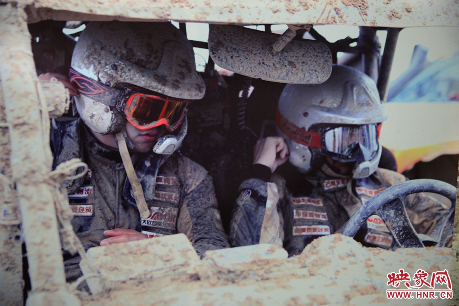 賽車的世界、更是男人的世界。圖為部分參展攝影作品。