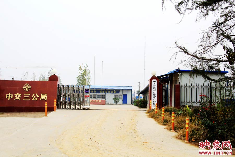 鄭州市京廣快速路南段三工區(qū)項目部還未撤離。