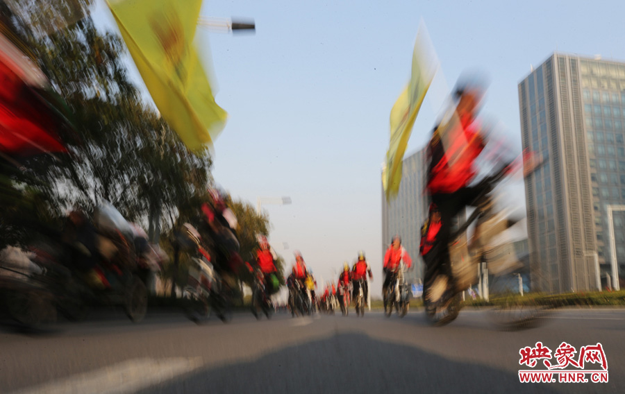 獻愛心、騎行天下，映象網(wǎng)騎行車友樂翻天