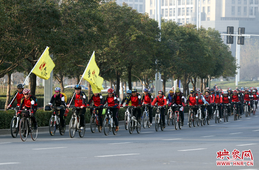 獻愛心、騎行天下，映象網(wǎng)騎行車友樂翻天