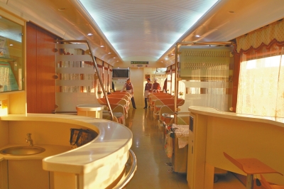 餐車 暖色帶來(lái)溫馨的感覺