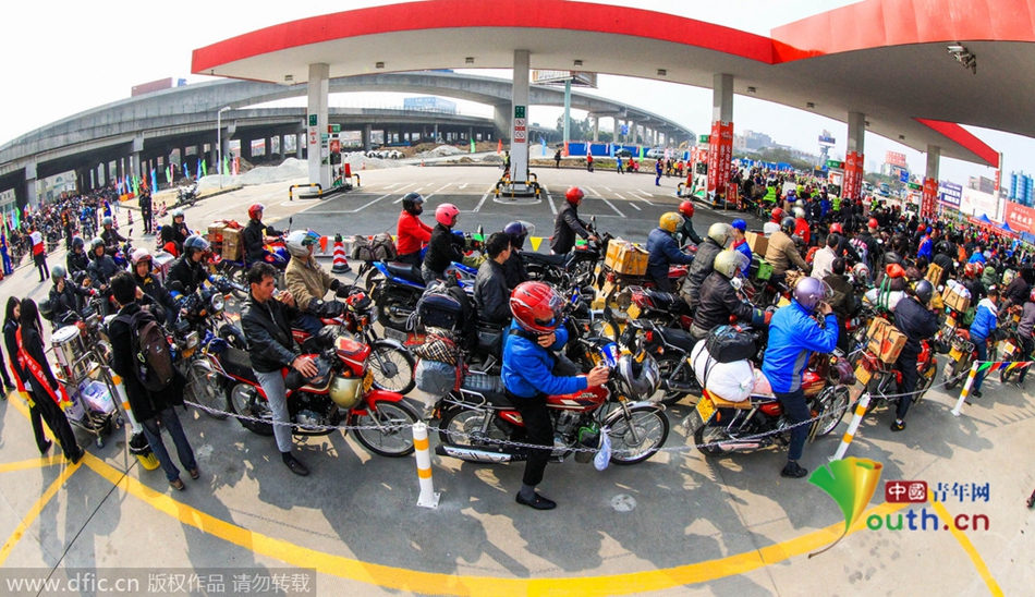 今年廣東、廣西兩省共193座中石化油站將為返鄉(xiāng)車主提供“6+X”免費(fèi)服務(wù)，并將為1萬名“返鄉(xiāng)摩騎”免