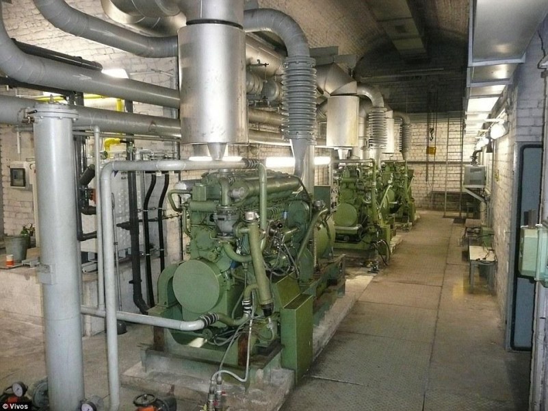 地堡中有無數(shù)個洞室，每個都會有自己的安全系統(tǒng)，還有無數(shù)可密封的防爆門。