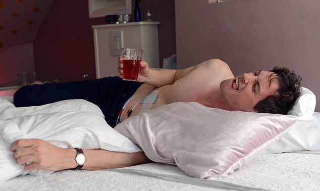 荷蘭男子體驗(yàn)女性分娩痛 荷蘭男子體驗(yàn)女性分娩痛