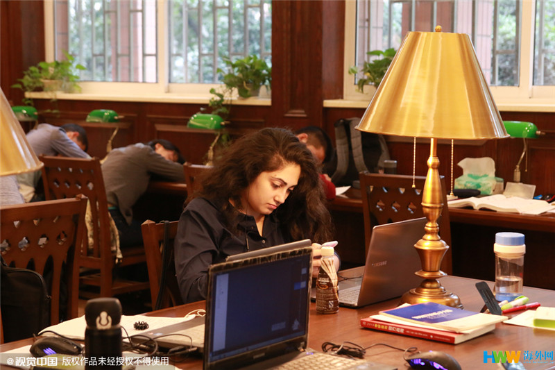 重慶大學改造翻新的“民國風圖書館”走紅網(wǎng)絡，引得無數(shù)網(wǎng)友點贊