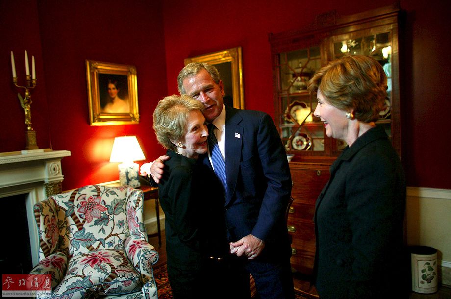 各國領(lǐng)導(dǎo)人退休后都干啥？小布什刷盤布朗教書