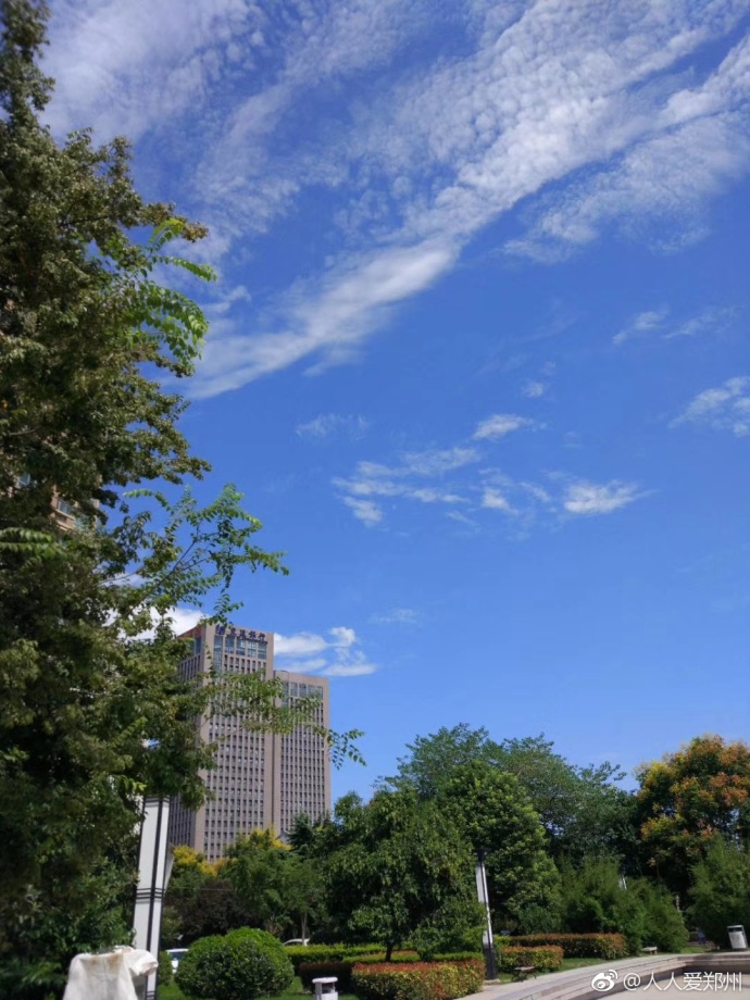 又被鄭州的藍天刷屏！隨便一拍就是手機壁紙