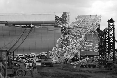 圣保羅市伊塔蓋拉球場坍塌現(xiàn)場。