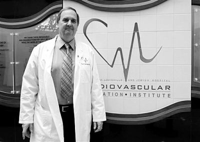 這是負(fù)責(zé)這一項(xiàng)目的生物學(xué)家斯圖爾特·威廉斯今年3月6日接受采訪時(shí)拍的照片。