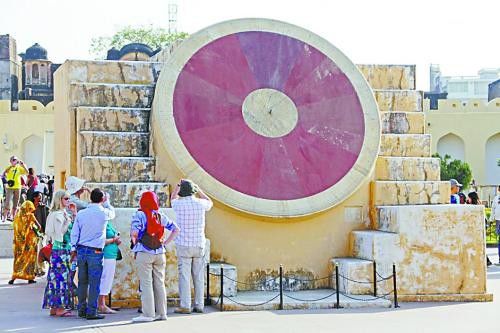 印度占星術(shù)在大學(xué)開課 遭科學(xué)家強烈反對 印度占星術(shù)在大學(xué)開課 遭科學(xué)家強烈反對