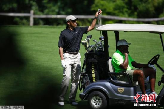 美國(guó)內(nèi)外局勢(shì)緊張 奧巴馬罕見(jiàn)中斷假期返回開(kāi)會(huì) 美國(guó)內(nèi)外局勢(shì)緊張 奧巴馬罕見(jiàn)中斷假期返回開(kāi)會(huì)