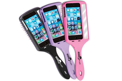 圖為美國(guó)公司推出的自拍美發(fā)梳。