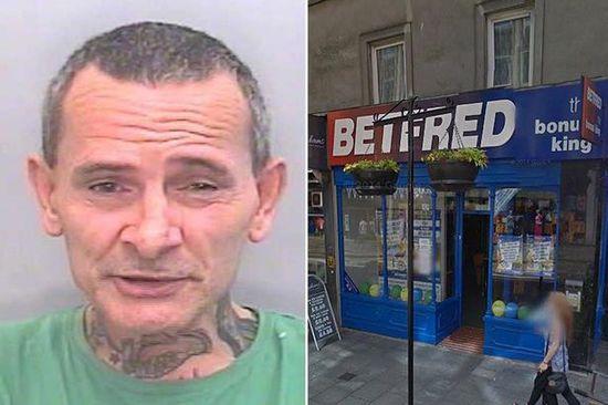 英國(guó)一笨賊竟用紙巾糊臉搶劫。