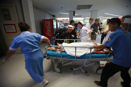 傷者被送到曼谷的一家醫(yī)院 傷者被送到曼谷的一家醫(yī)院