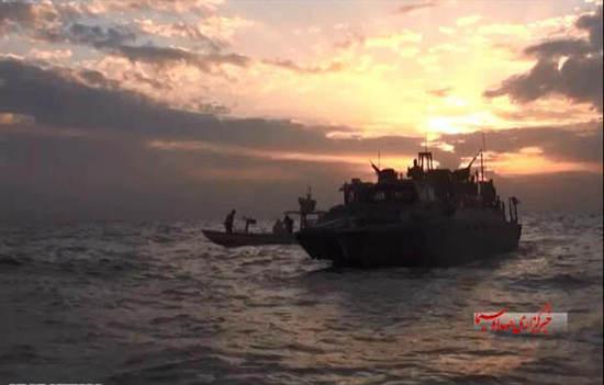 圖為被伊朗俘獲美軍艦艇。