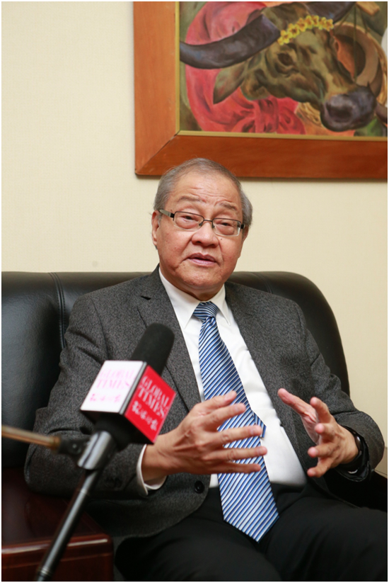 羅馬納大使在菲律賓駐華大使館接受本報(bào)記者專(zhuān)訪。李昊攝