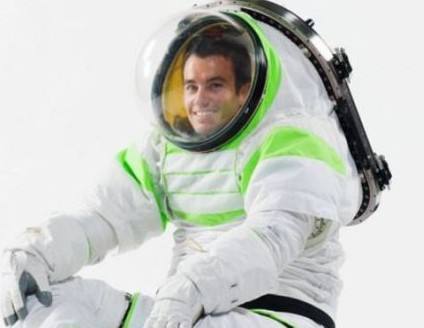 18個保障生命運(yùn)轉(zhuǎn)系統(tǒng)的背包中只有11個可用，這些背包是用于支持宇航員在開放的宇宙空間中工作使用的，這些不可用的背包使得工作人員對在空間站工作結(jié)束之前的狀況表示擔(dān)憂。