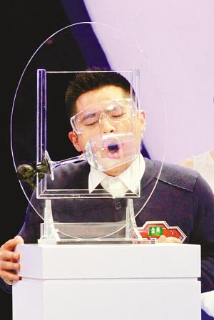 四川小伙上節(jié)目吼破玻璃杯 評(píng)委堅(jiān)稱不是科學(xué)