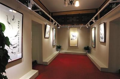 去年6月，益壽堂舉辦了“紀(jì)念頤和園對(duì)公眾開放一百周年書畫展”。