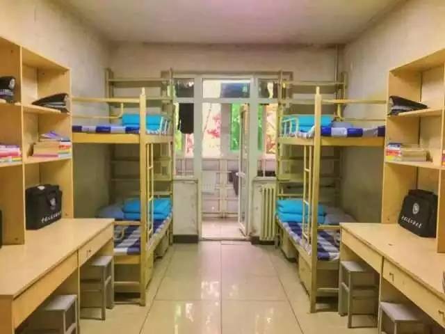 這個(gè)學(xué)校的男生宿舍火了！女同學(xué)都喊著要嫁