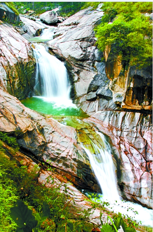 沙灘、狂歡、草裙舞，來五朵山體驗(yàn)激情夏日！