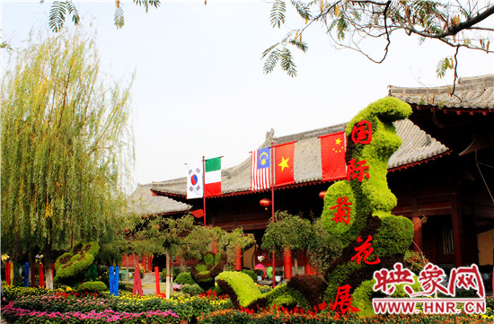 “節(jié)·會(huì)”期間的清明上河園喜事一串串 “節(jié)·會(huì)”期間的清明上河園喜事一串串