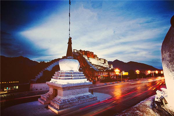 不要溫和地走進那個良夜 因為夜太美！