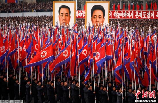 4月20日，包括軍人、公務(wù)員與平壤市民在內(nèi)的朝鮮各界民眾在金日成廣場集會，譴責(zé)并發(fā)誓要“消滅”韓國李