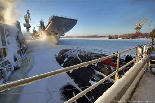 資料圖：2011年冬天正在進行最后改裝的戈爾什科夫號航母。