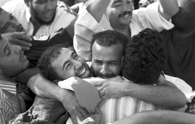 穆?tīng)栁鳟?dāng)選埃及新總統(tǒng) 穆?tīng)栁鳟?dāng)選埃及新總統(tǒng)