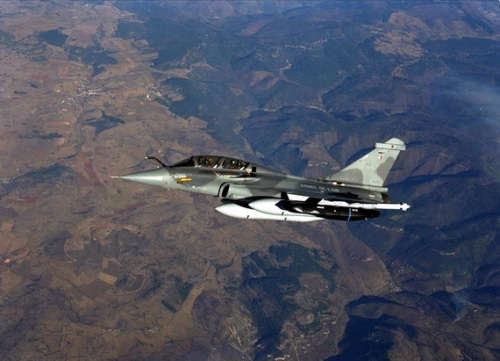 印度決定采購(gòu)法國(guó)“陣風(fēng)”戰(zhàn)斗機(jī)成為英印“撕破臉”的導(dǎo)火索。