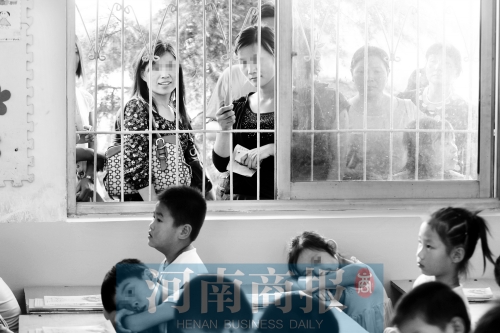 家長們都想讓孩子上個好學校、好班級，但也應根據(jù)實際情況，選擇最合適的