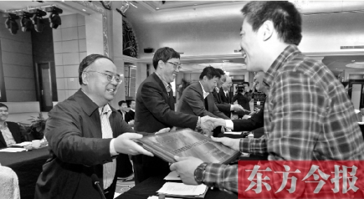 網(wǎng)購洋貨 家門口就有“售后中心” 網(wǎng)購洋貨 家門口就有“售后中心”