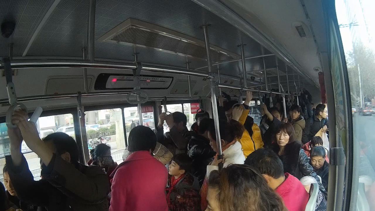 陌生人向你借手機(jī) 給嗎？