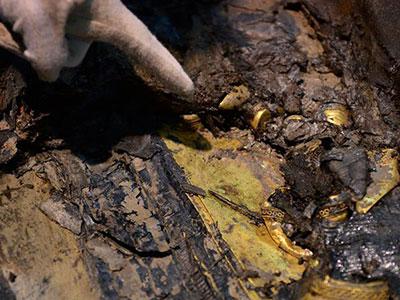 西漢?；韬钅箍脊牛菏赚F(xiàn)金板金餅