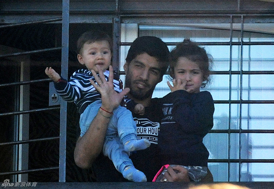 蘇神在祖國仍然受到了英雄凱旋般的待遇 蘇神在祖國仍然受到了英雄凱旋般的待遇