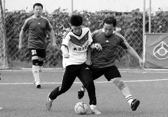 天行健隊(duì)在國家足球一級(jí)裁判、中超裁判于躍的帶領(lǐng)下，配合那是相當(dāng)默契